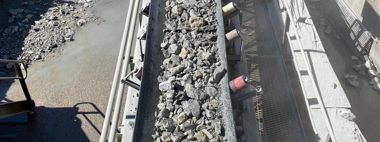 Conveyor belt in a quarry