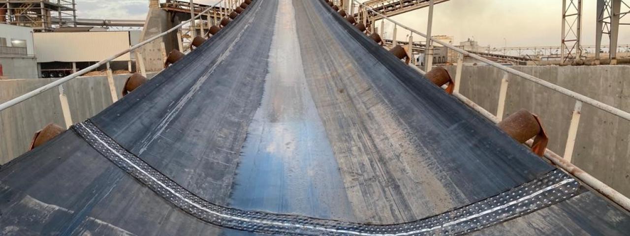 Heavy belt splice in a cement plant